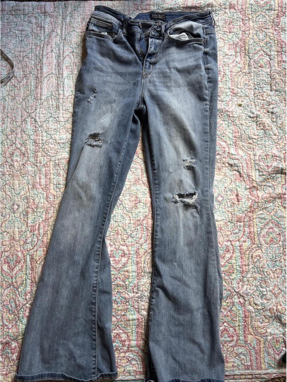 Judy Blue distressed flare jeans size 9/29